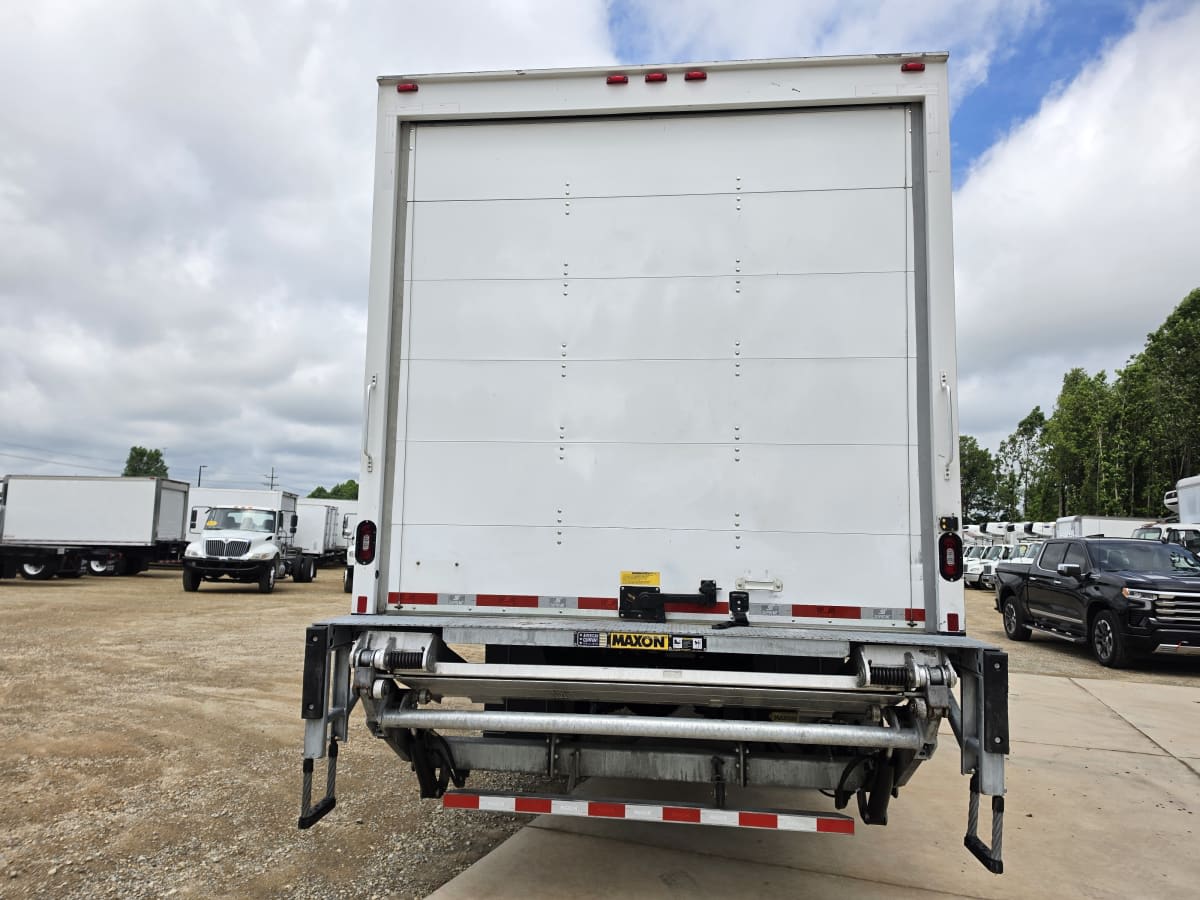 2019 Freightliner/Mercedes M2 106 877363