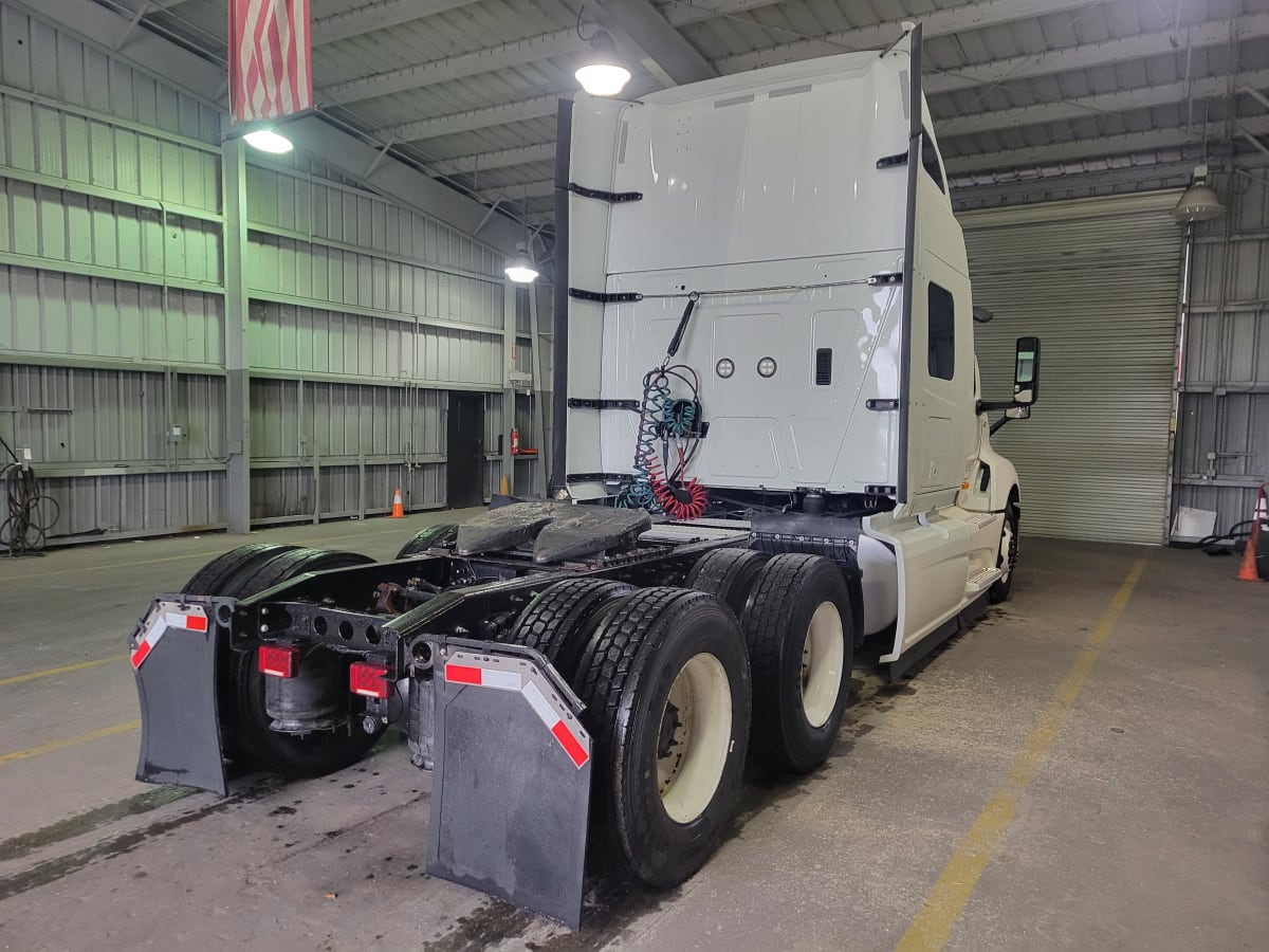 2019 Navistar International LT625 SLPR CAB 877434