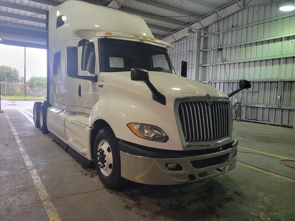 2019 Navistar International LT625 SLPR CAB 877434