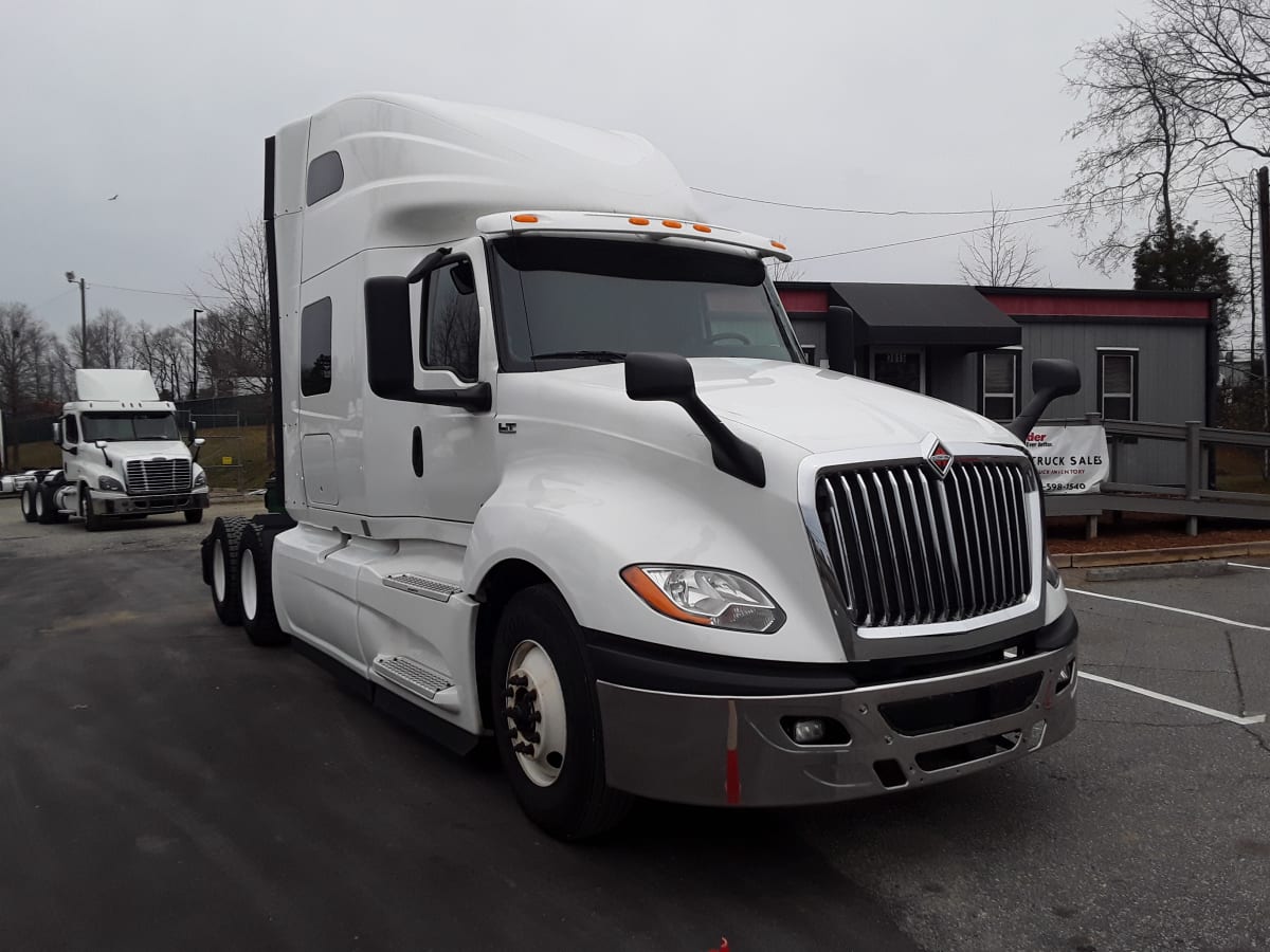 2019 Navistar International LT625 SLPR CAB 877439