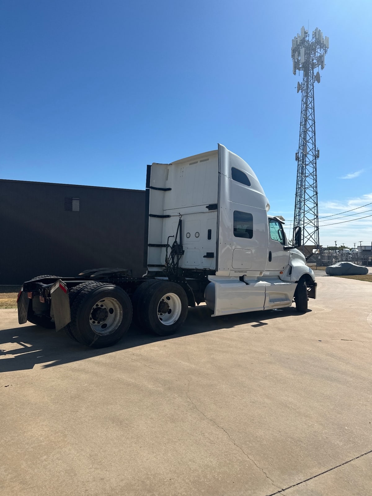 2019 Navistar International LT625 SLPR CAB 877440