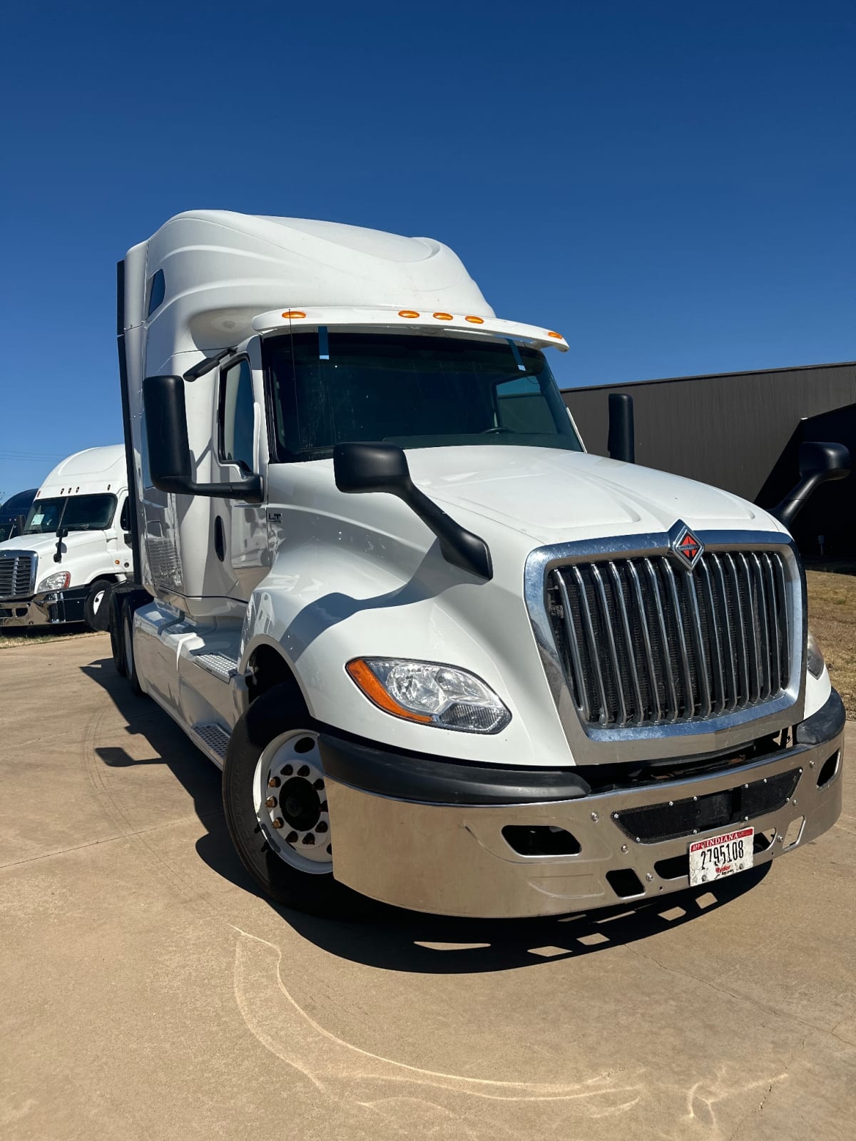 2019 Navistar International LT625 SLPR CAB 877440