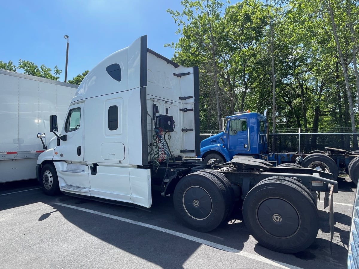 2019 Freightliner/Mercedes CASCADIA 125 877472