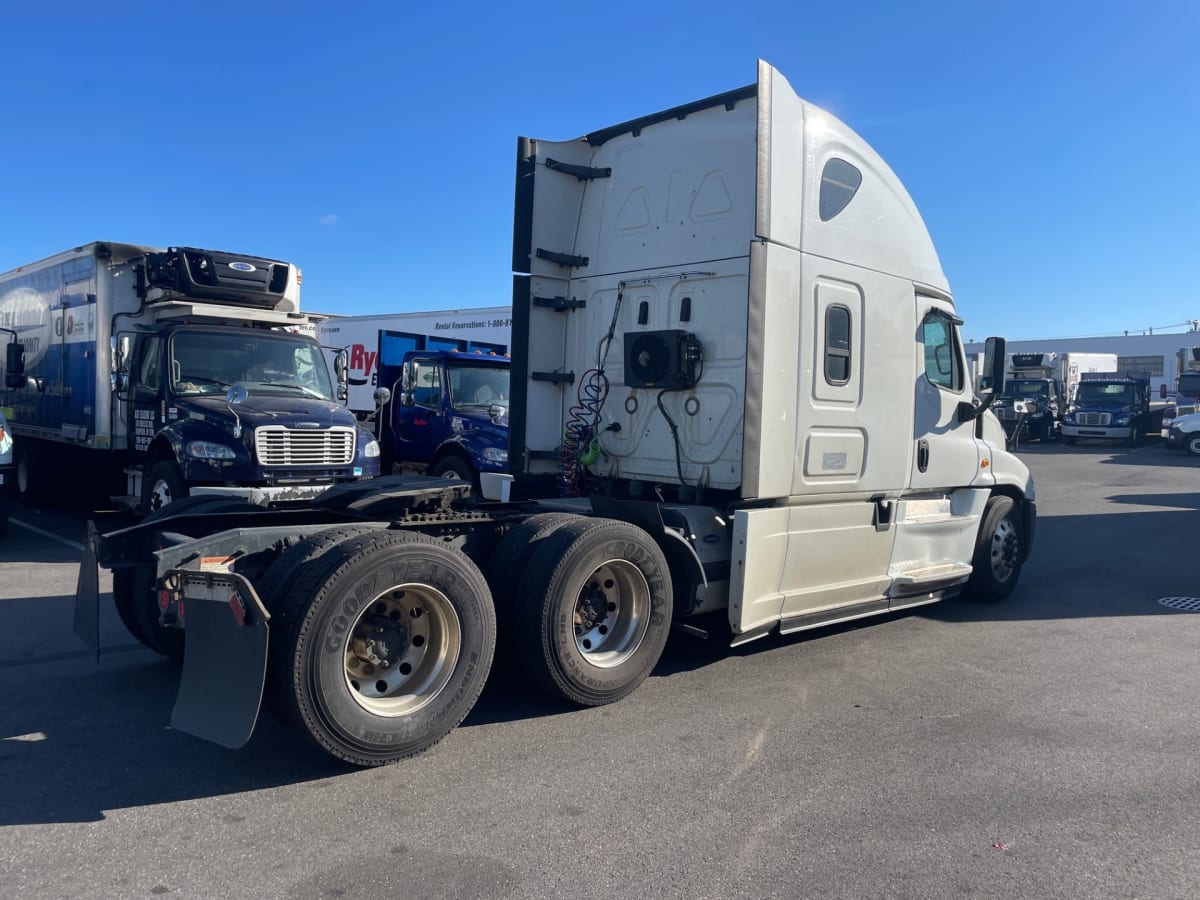 2019 Freightliner/Mercedes CASCADIA 125 877486