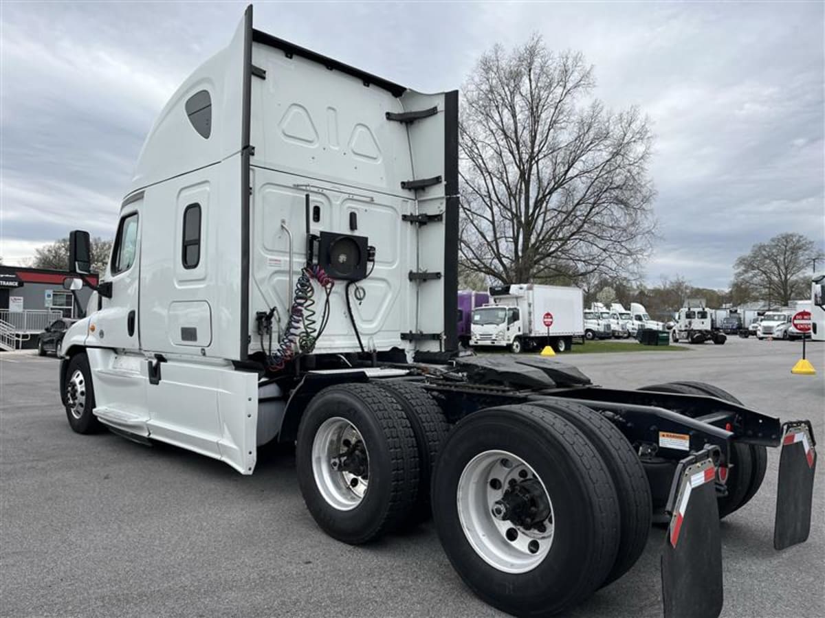 2019 Freightliner - image 6