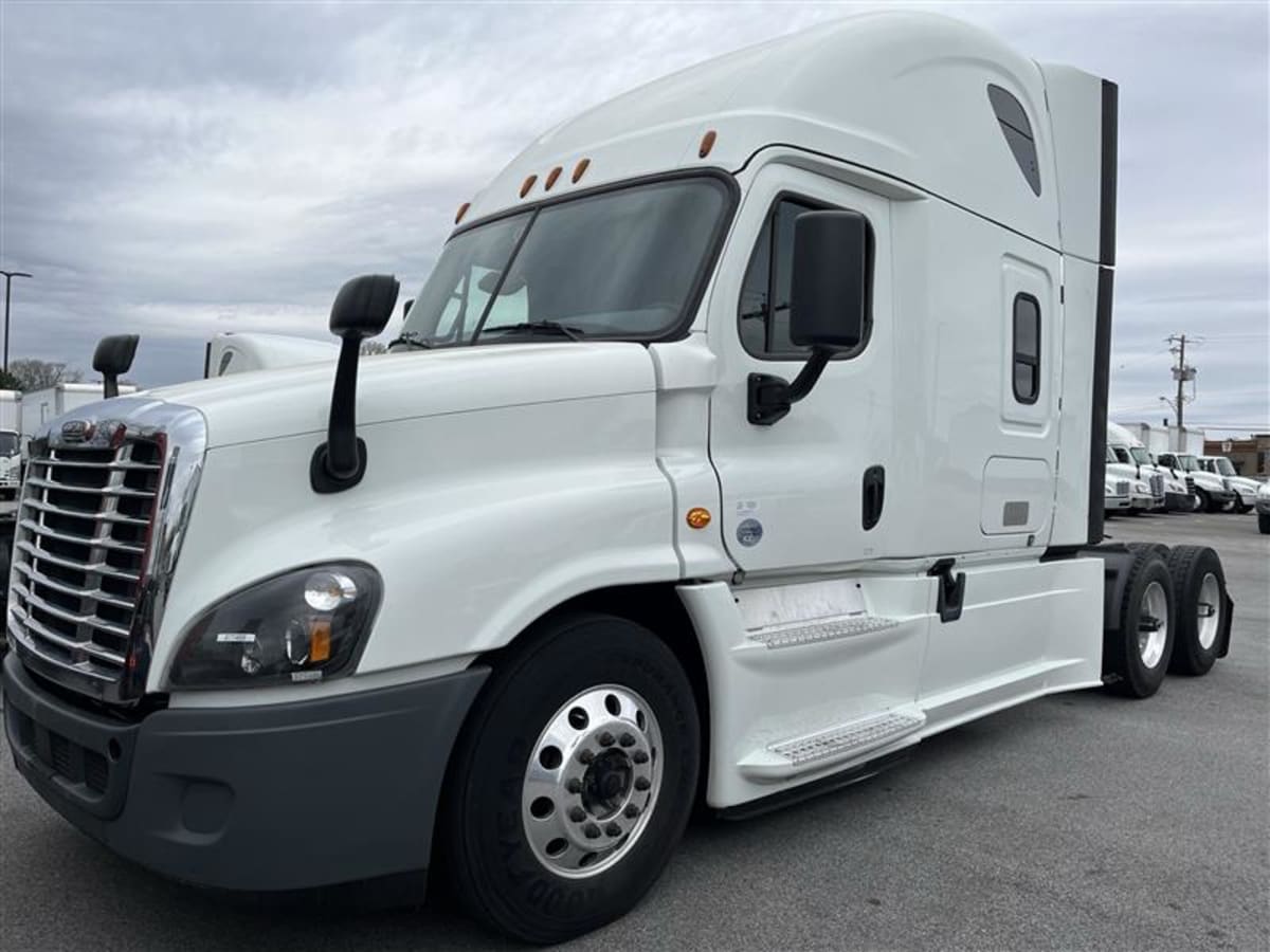 2019 Freightliner - image 1