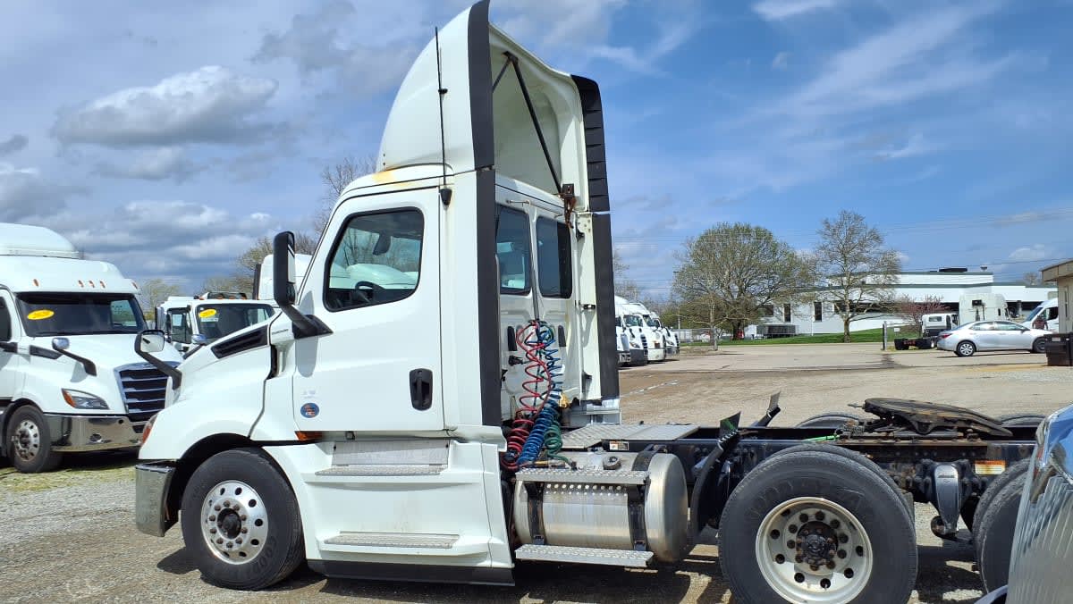 2020 Freightliner/Mercedes NEW CASCADIA PX12664 877550