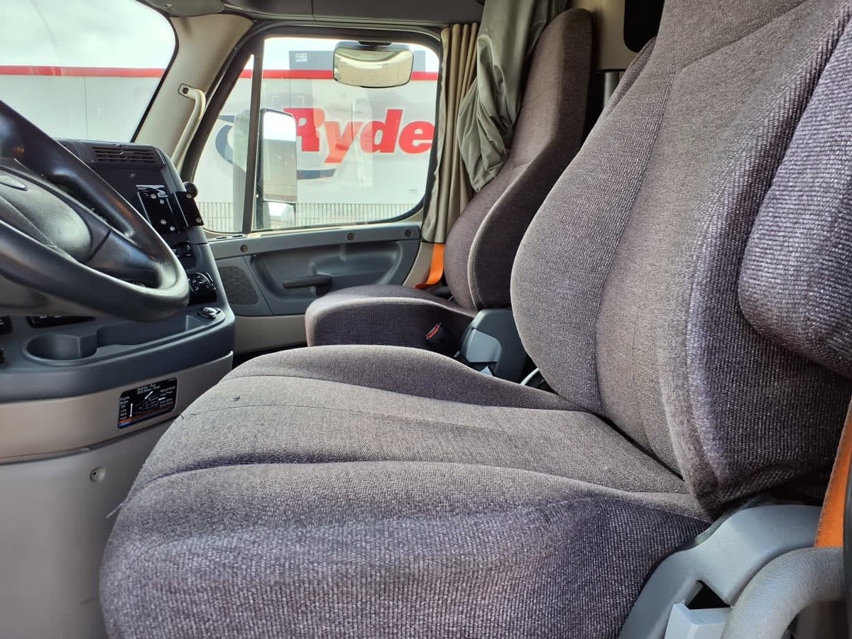 2020 Freightliner/Mercedes CASCADIA 125 877563