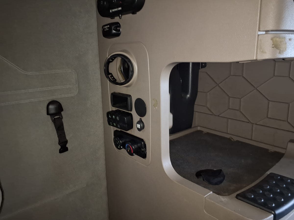 2020 Freightliner/Mercedes CASCADIA 125 877570