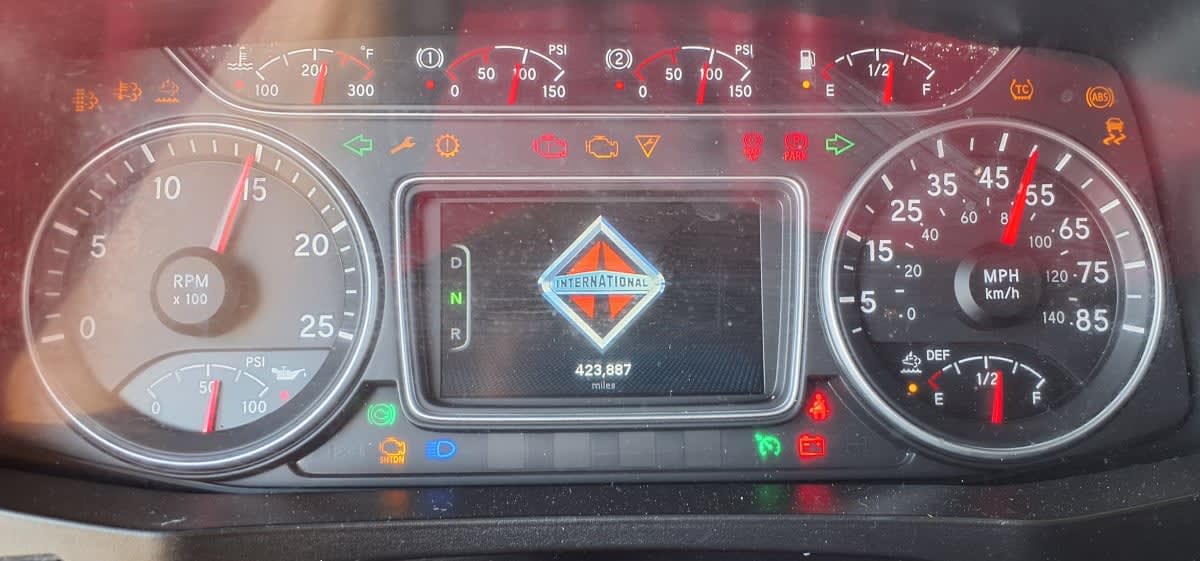 2019 Navistar International LT625 SLPR CAB 877591