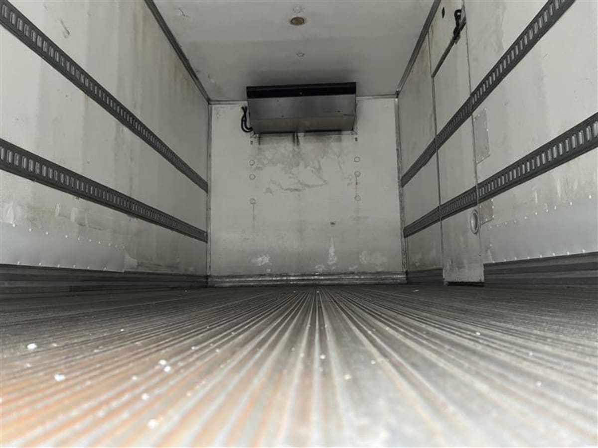 2020 Hino HINO 268 877622