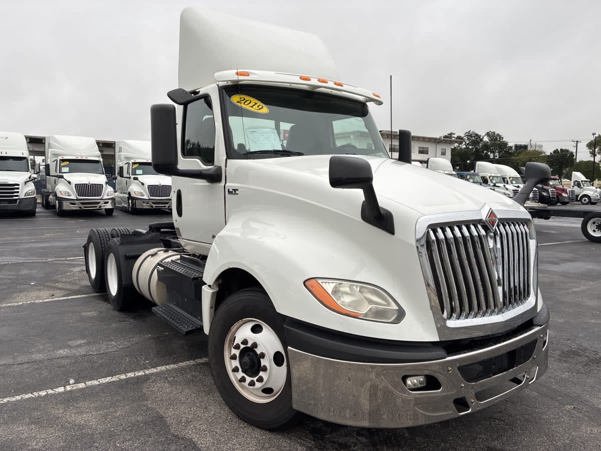 2019 International LT in Tampa, FL