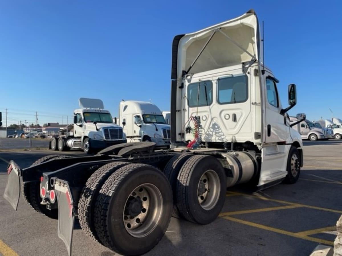 2020 Freightliner/Mercedes NEW CASCADIA PX12664 877647