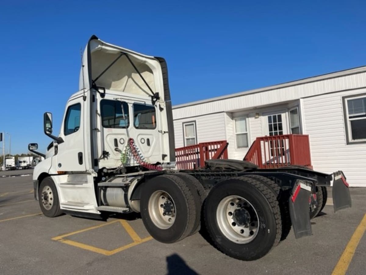 2020 Freightliner/Mercedes NEW CASCADIA PX12664 877647