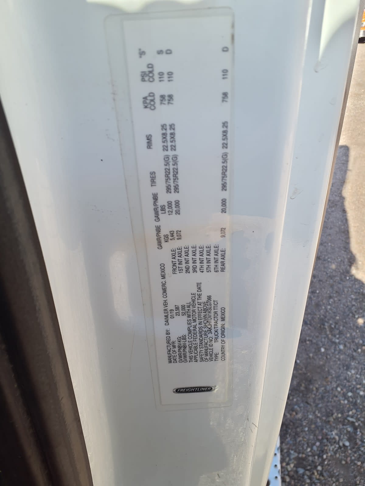 2019 Freightliner - image 11