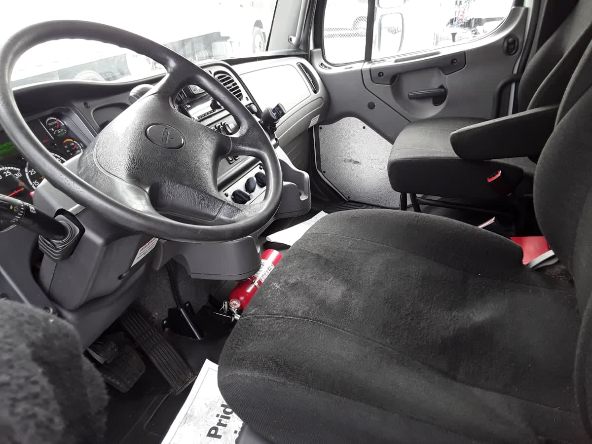 2019 Freightliner/Mercedes M2 106 877718