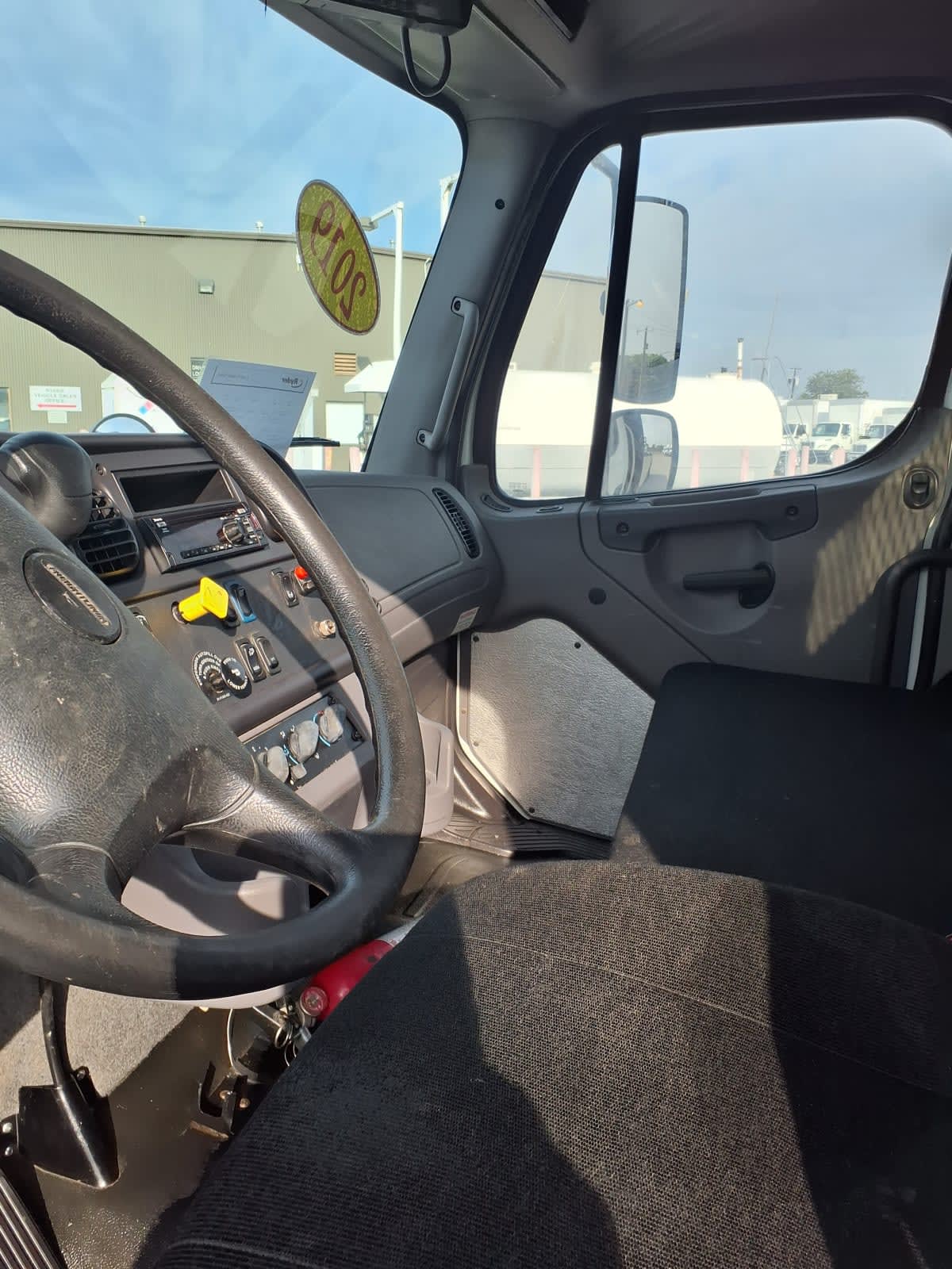 2019 Freightliner M2 106 in Fort Worth, TX — photo 7