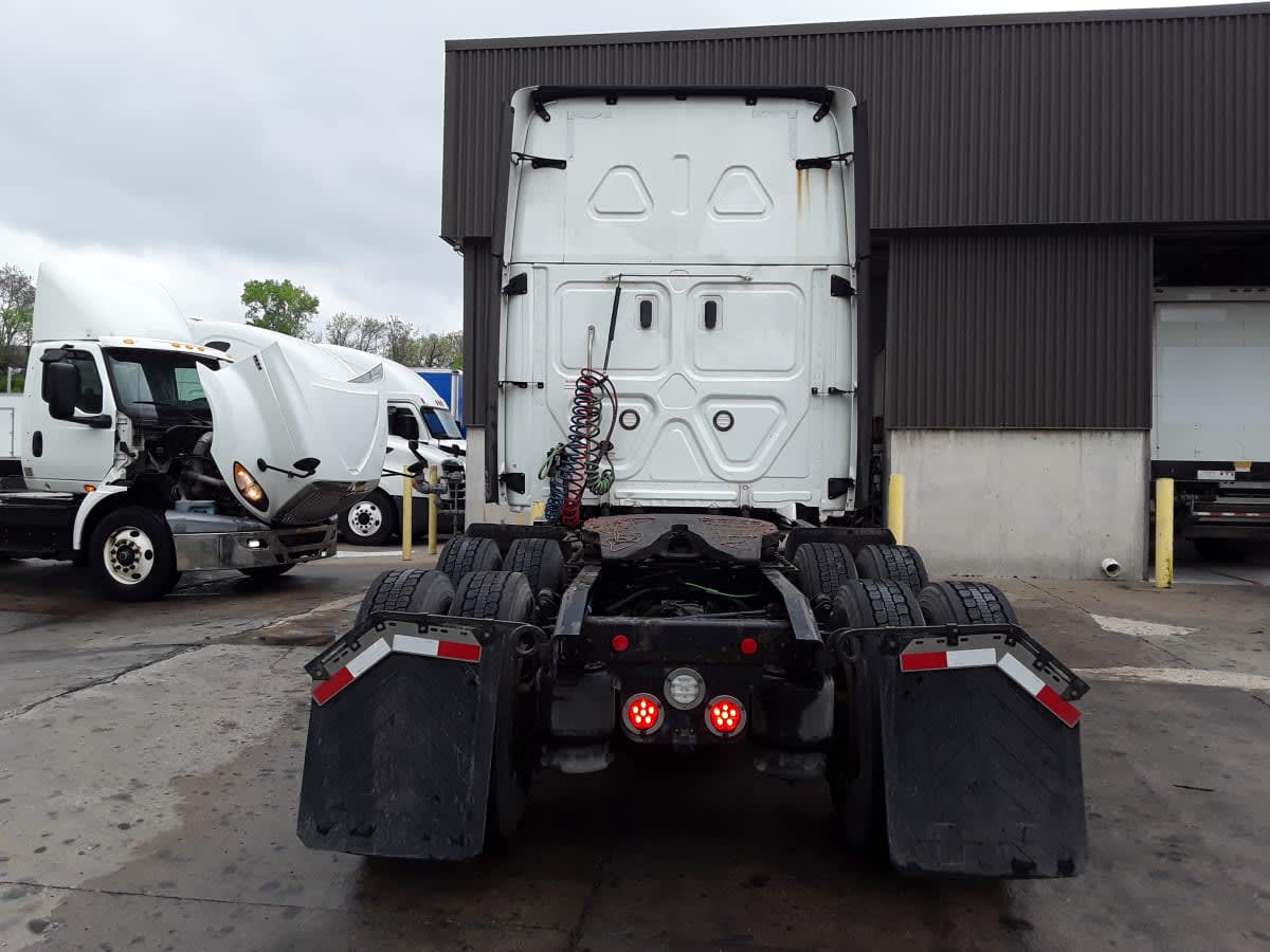 2020 Freightliner/Mercedes CASCADIA 125 877815