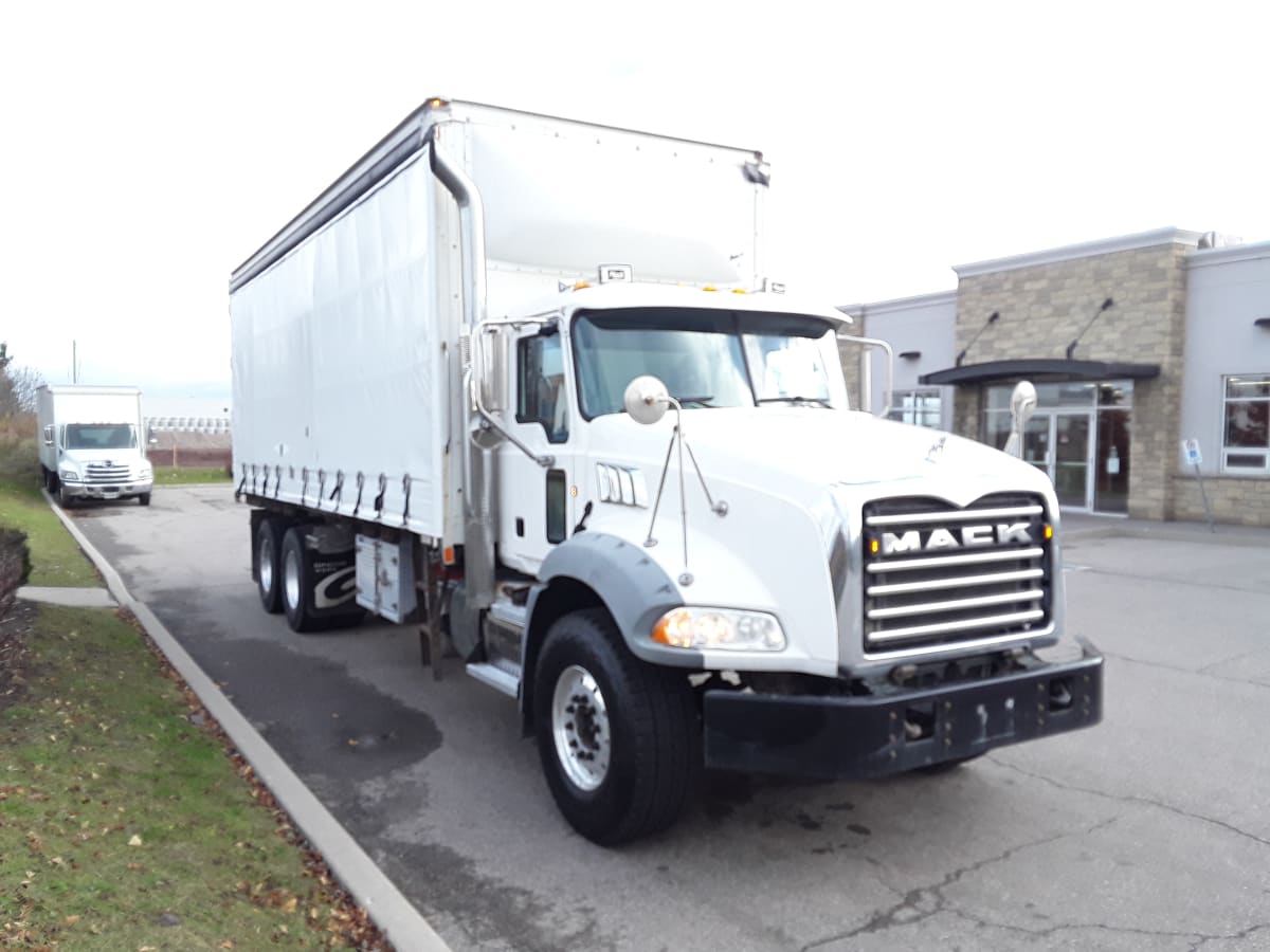 2018 Mack Trucks, Inc. GU813 877830