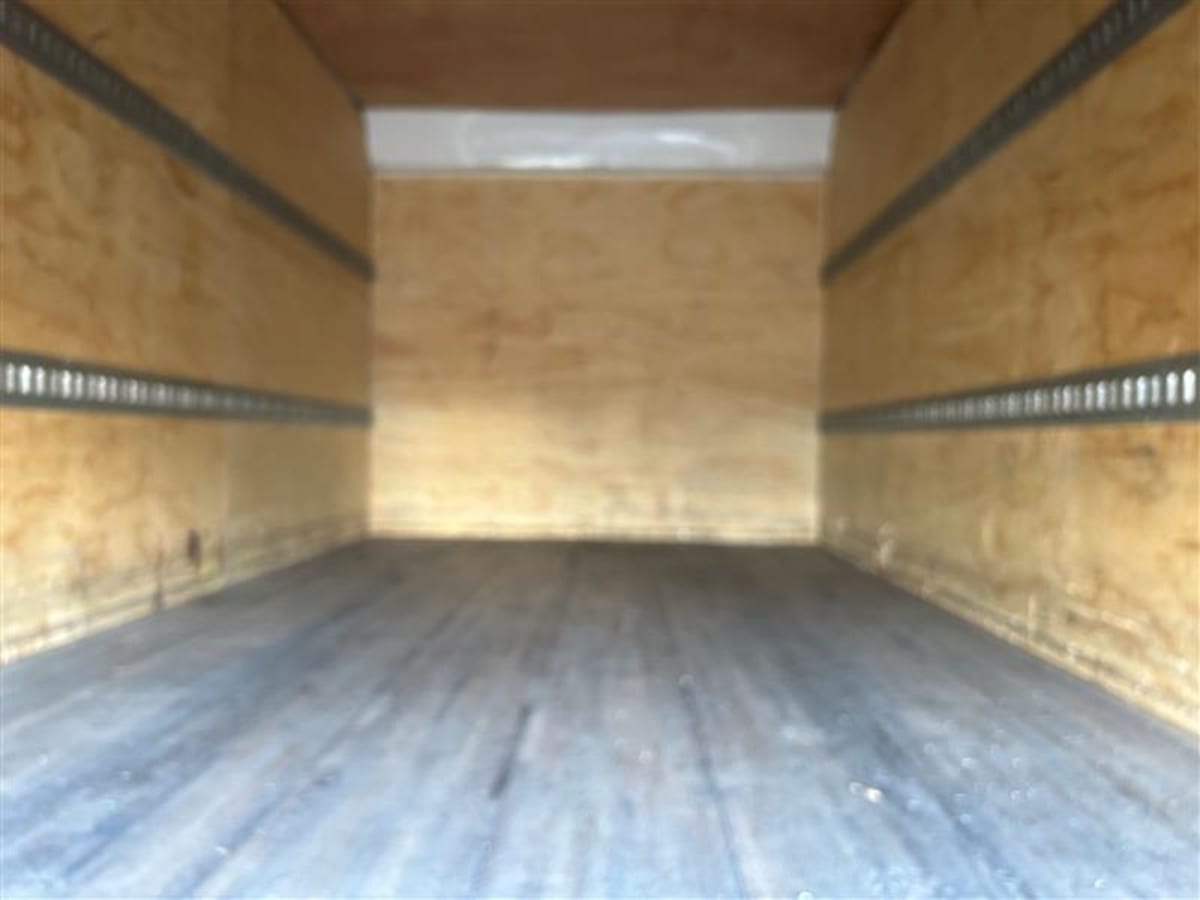 2019 Isuzu NPR 877881