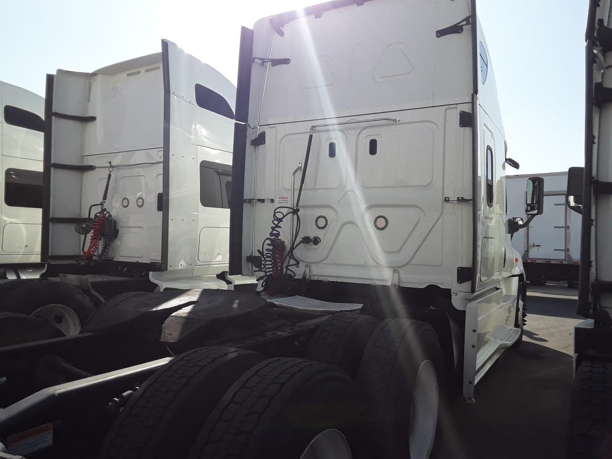 2019 Freightliner - image 6