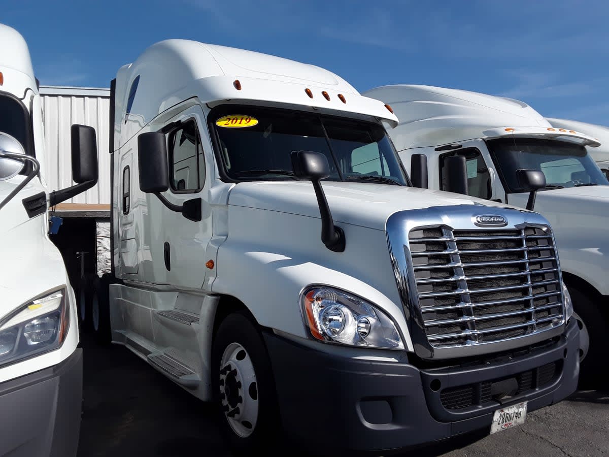 2019 Freightliner - image 2