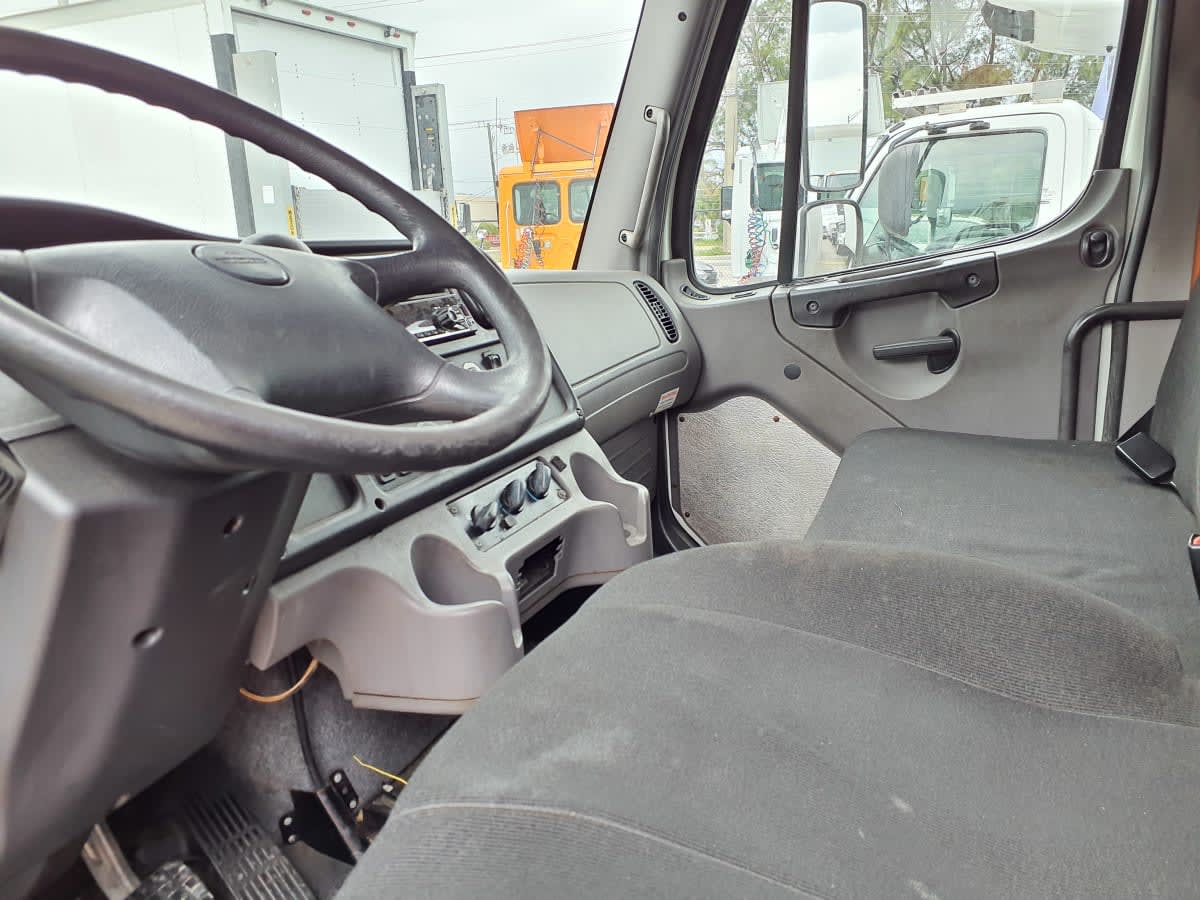 2019 Freightliner/Mercedes M2 106 877997