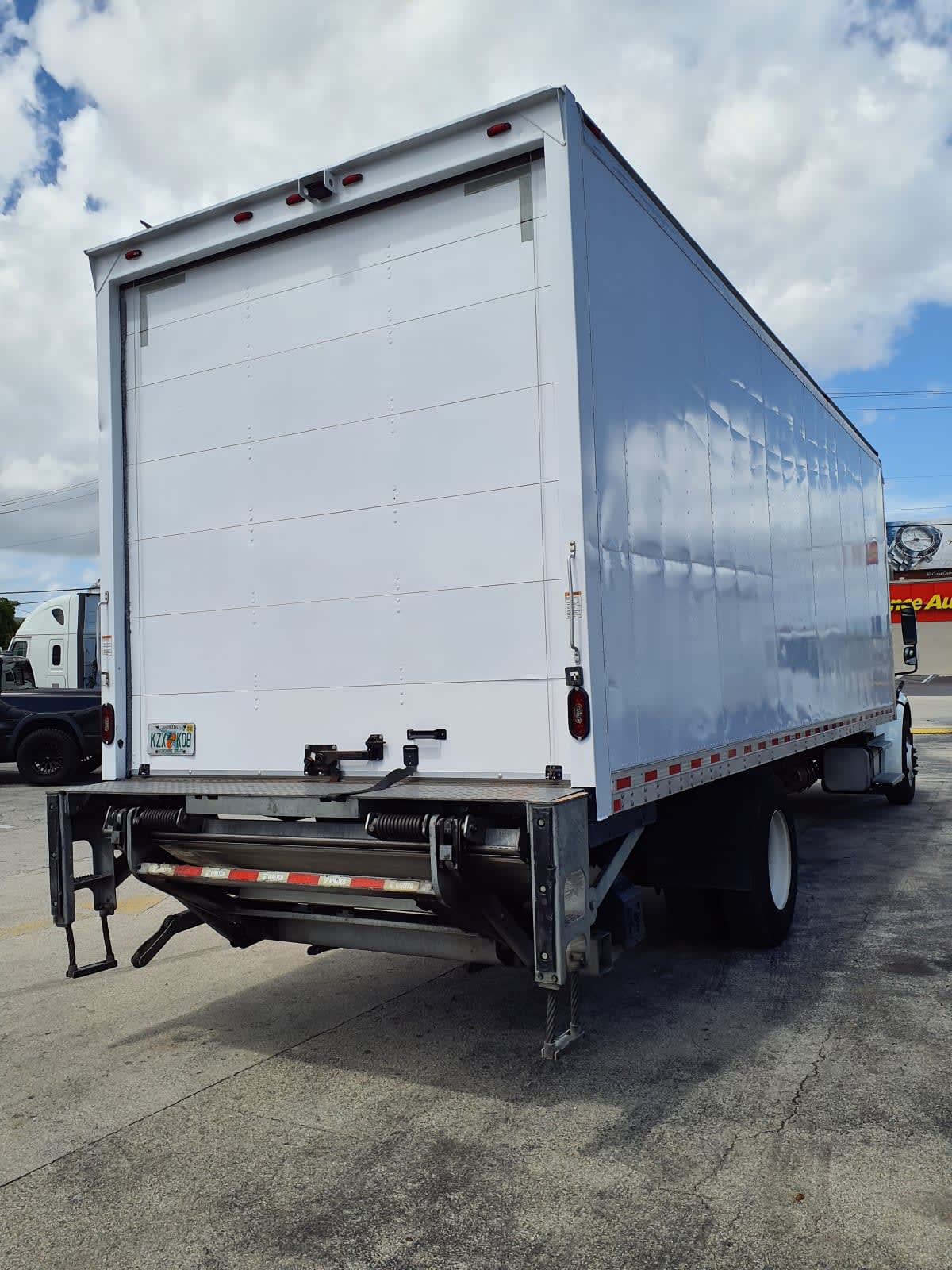 2019 Freightliner/Mercedes M2 106 878002