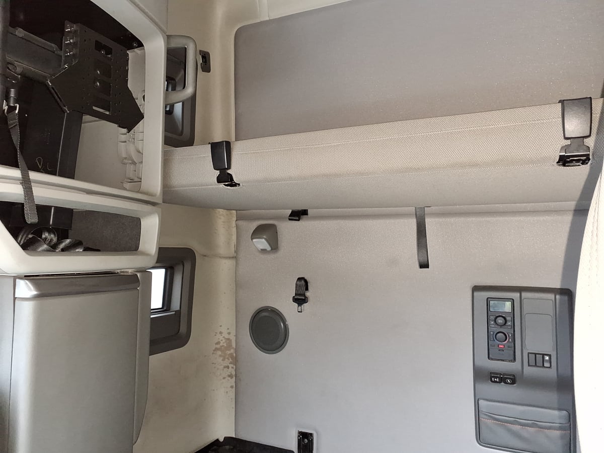 2019 Volvo VNL64T-760 878033