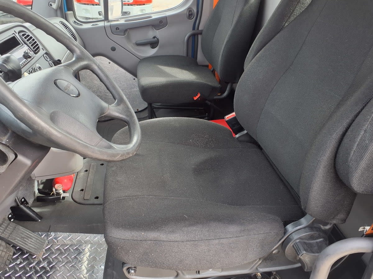 2019 Freightliner/Mercedes M2 106 878052