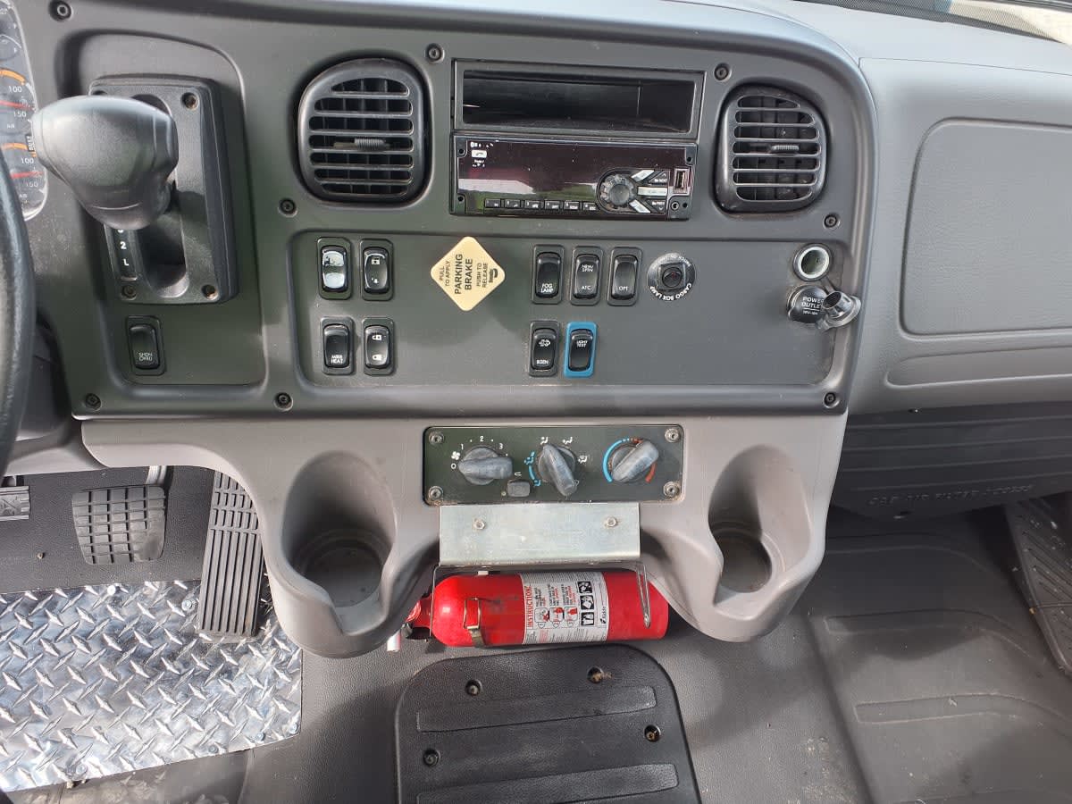 2019 Freightliner/Mercedes M2 106 878057