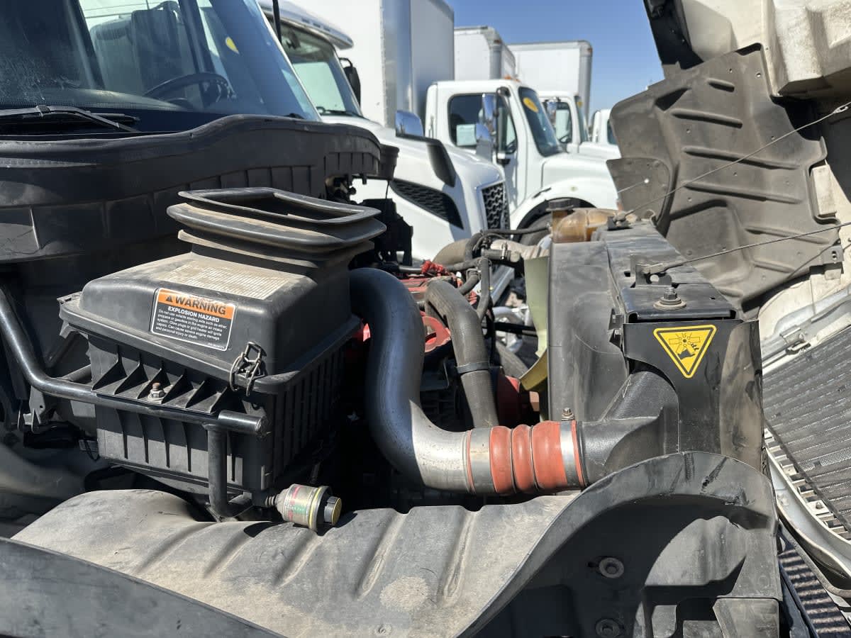 2019 Navistar International 4300 878113