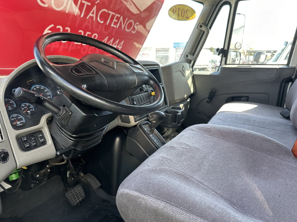2019 Navistar International 4300 878113