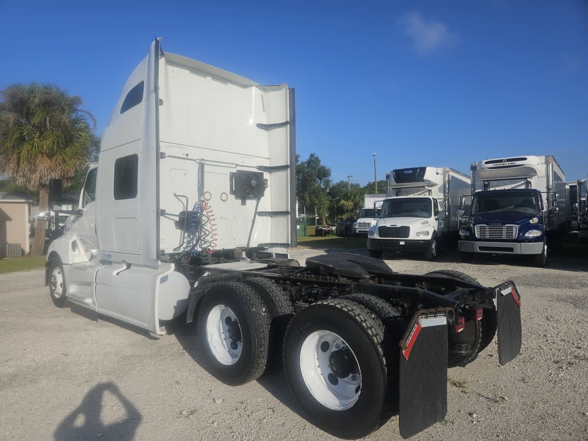 2019 Navistar International LT625 SLPR CAB 878143