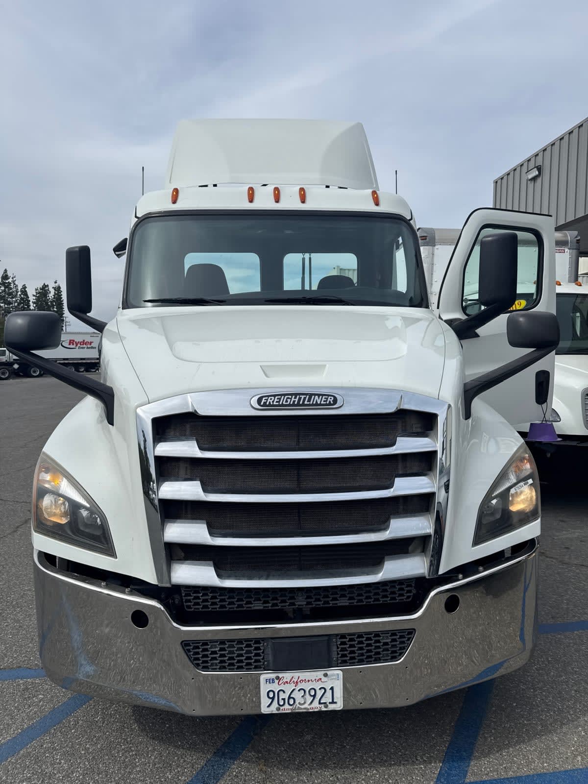 2019 Freightliner/Mercedes NEW CASCADIA PX12664 878264