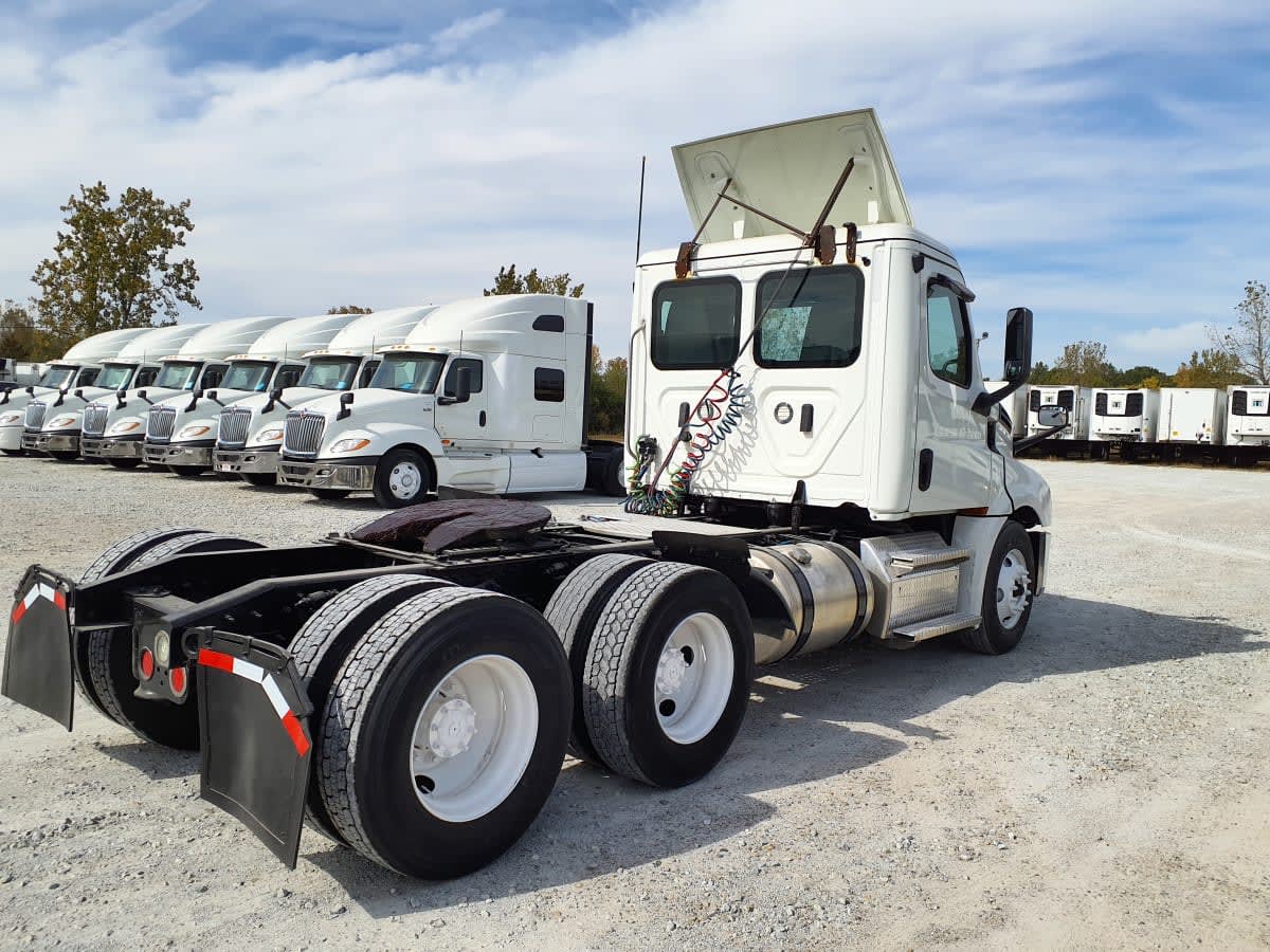 2019 Freightliner/Mercedes NEW CASCADIA PX12664 878273