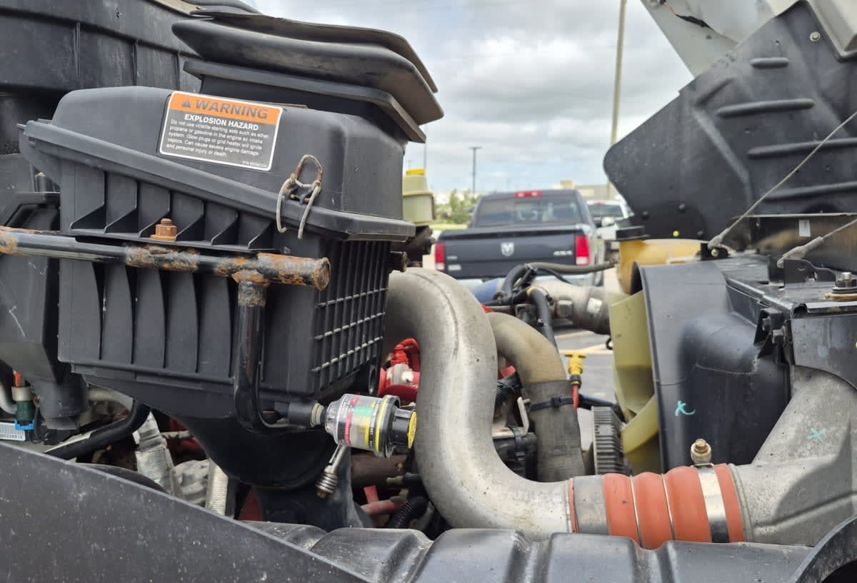 2019 Navistar International 4300 878310