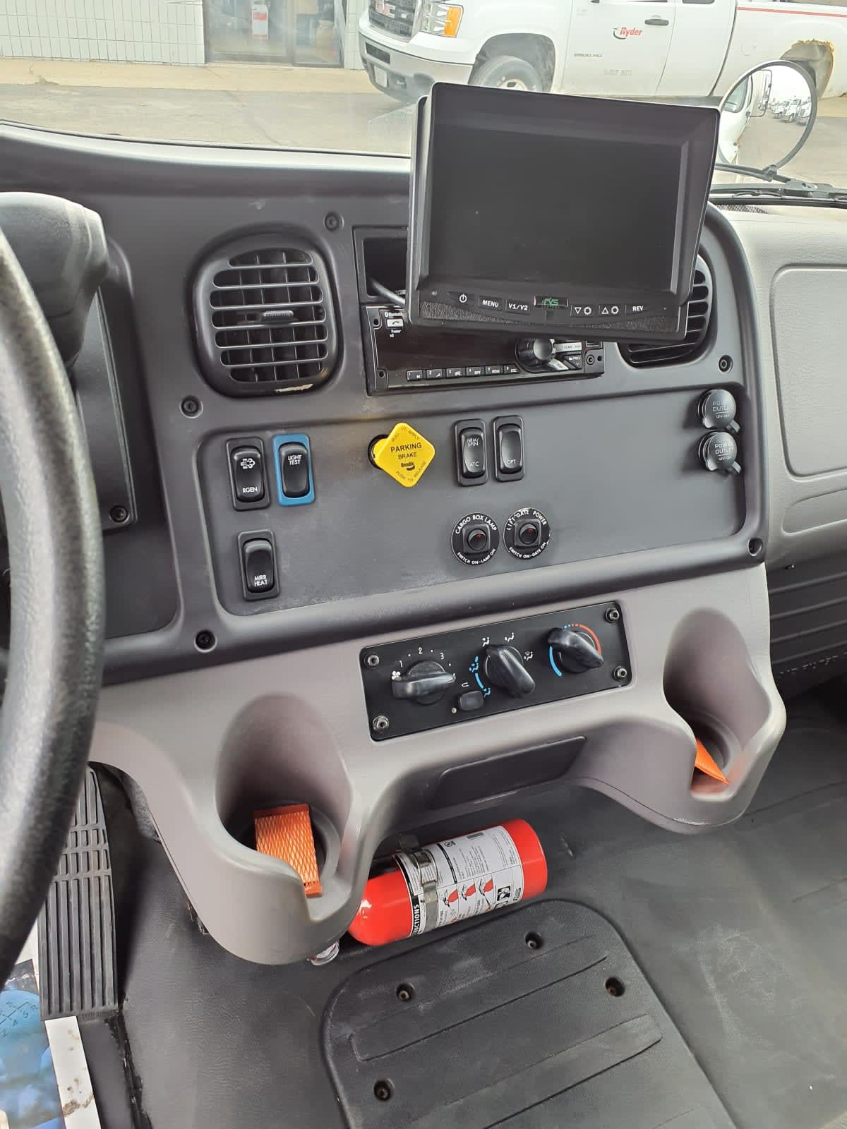 2019 Freightliner/Mercedes M2 106 878313