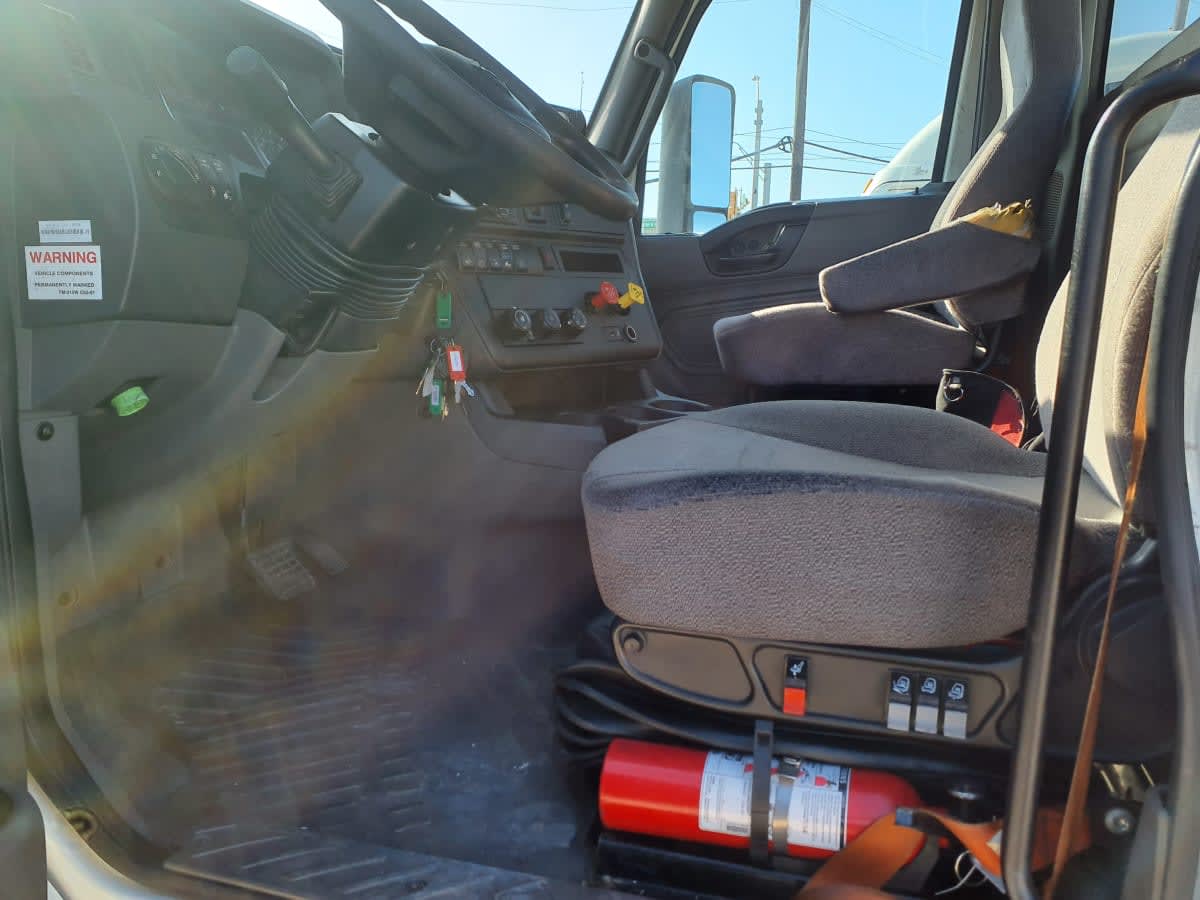 2019 Navistar International LT625 DAYCAB S/A 878371