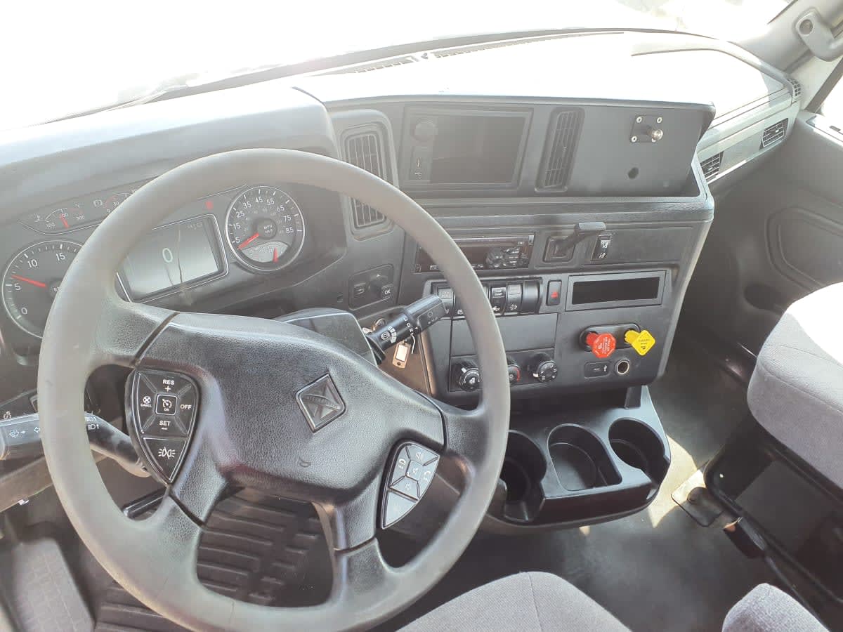 2019 Navistar International LT625 DAYCAB S/A 878372