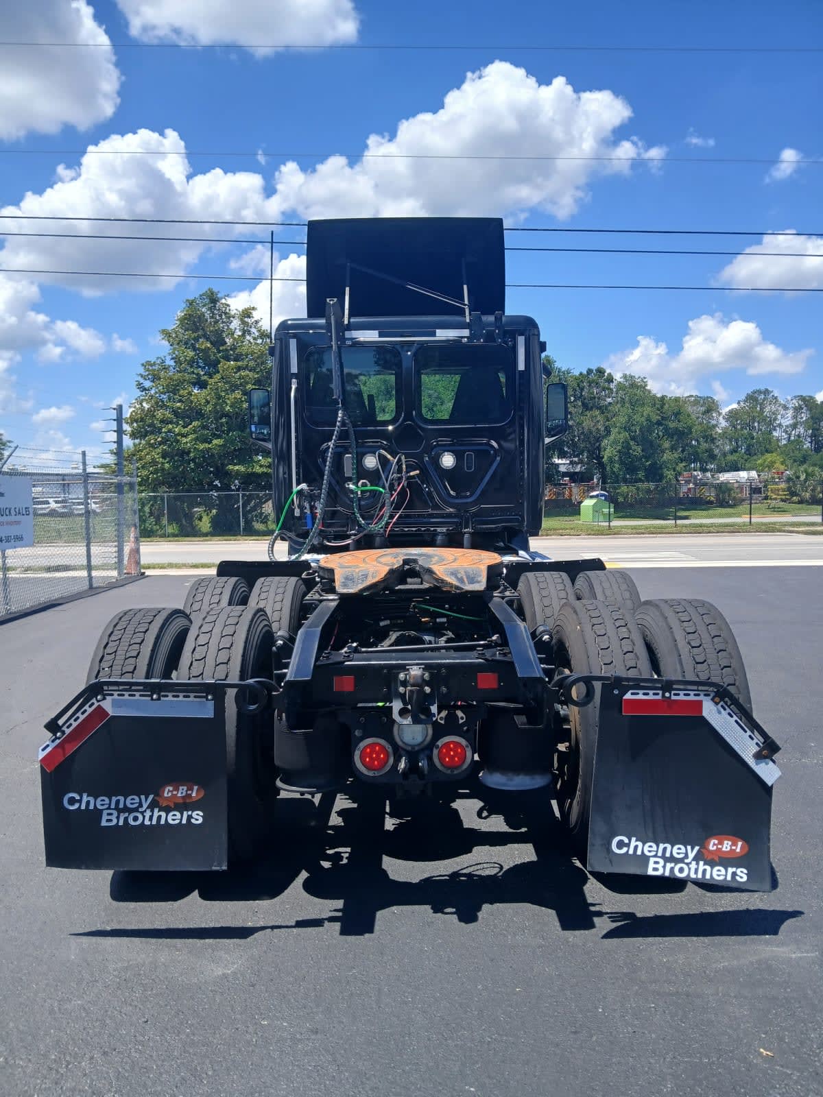 2020 Freightliner Cascadia in Jacksonville, FL — photo 5