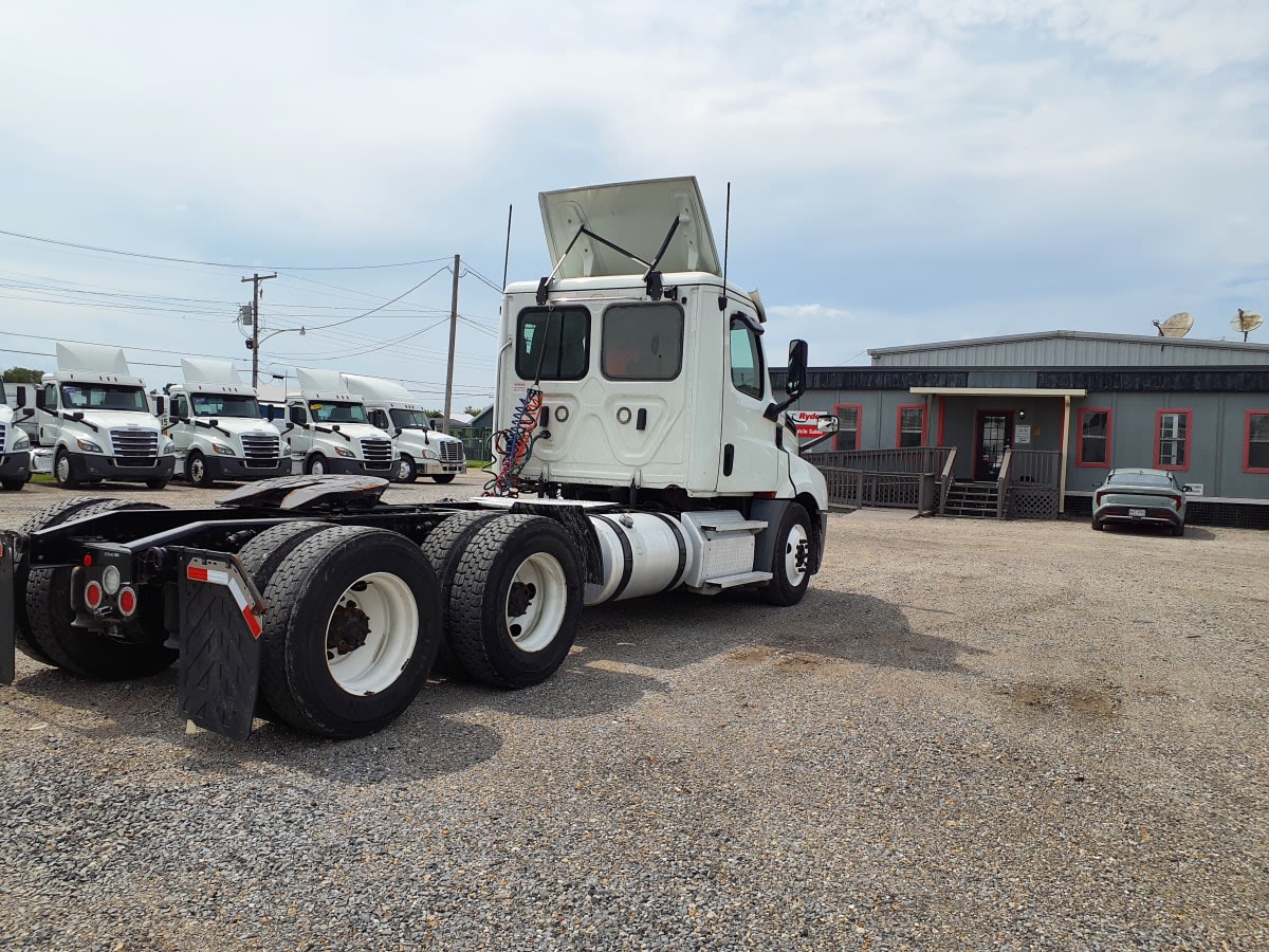 2020 Freightliner NEW CASCADIA PX12664 878445