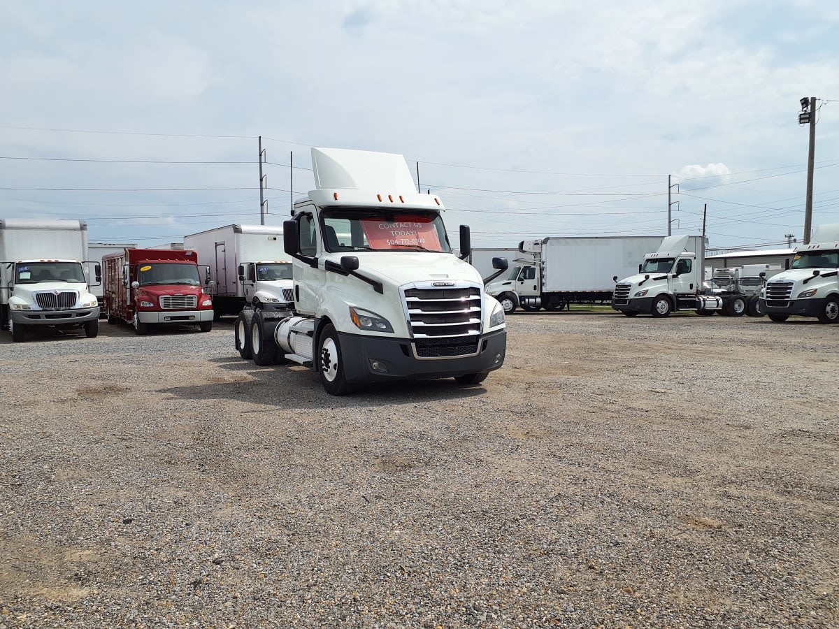2020 Freightliner NEW CASCADIA PX12664 878445