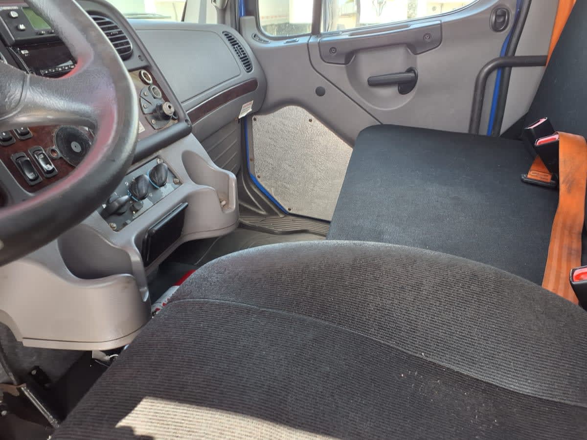 2019 Freightliner M2 106 878497