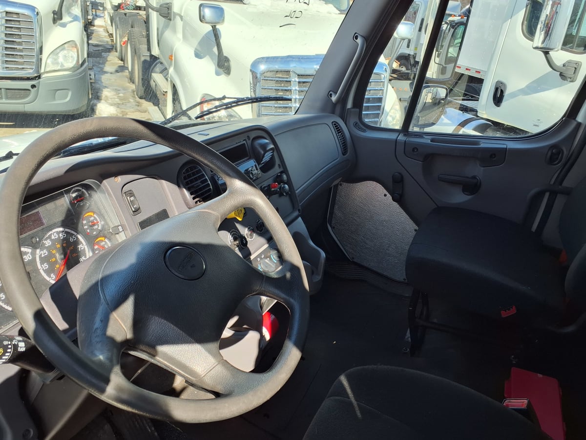 2019 Freightliner/Mercedes M2 106 878523