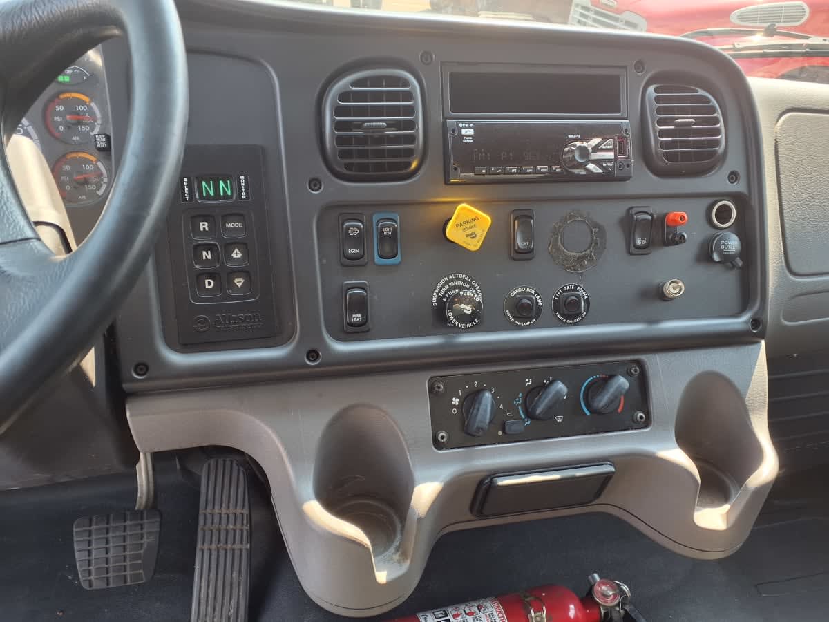 2019 Freightliner/Mercedes M2 106 878525