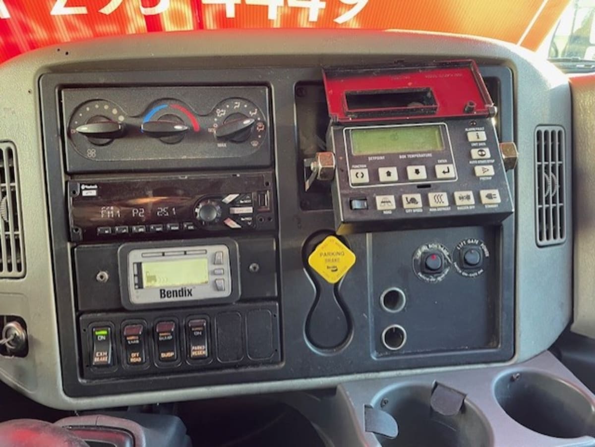 2019 Navistar International 4300 878539