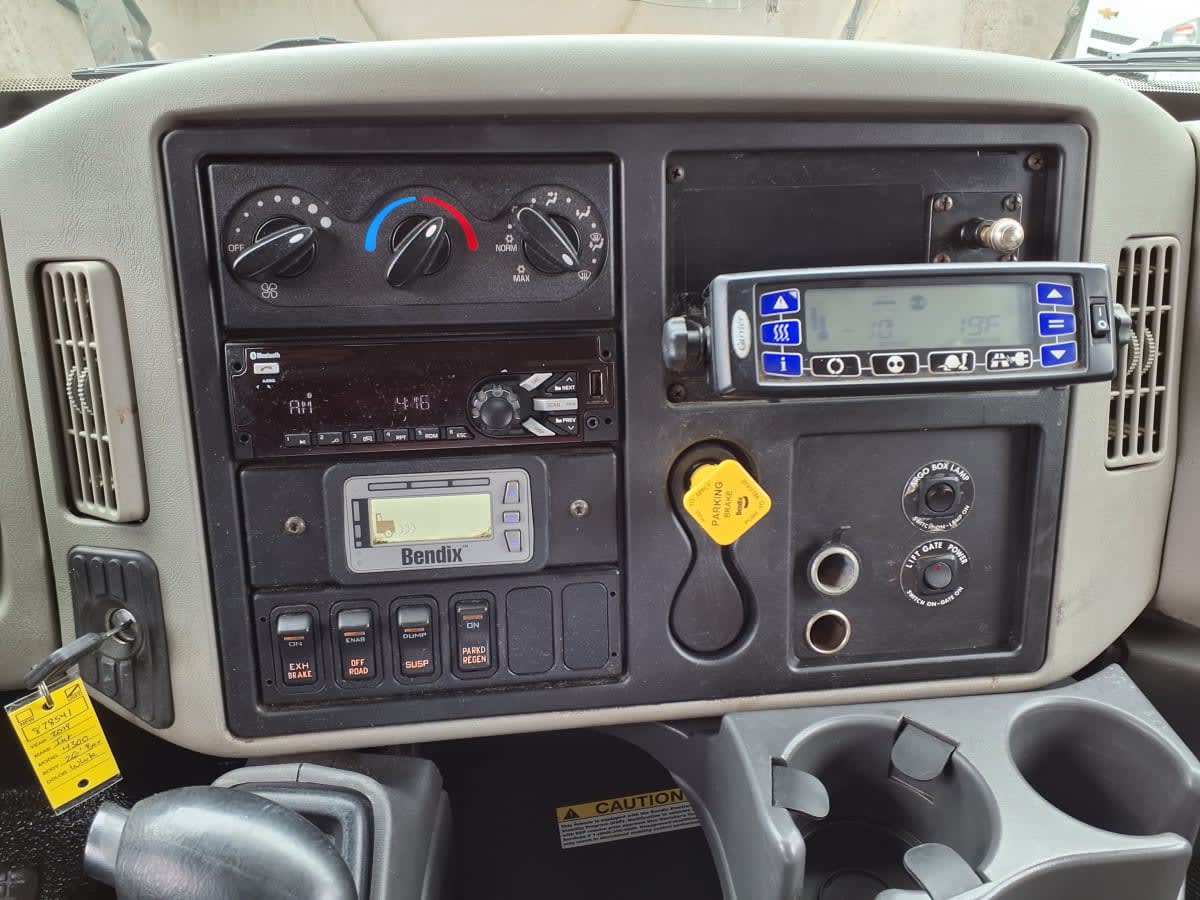 2019 Navistar International 4300 878541