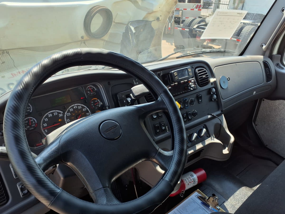 2019 Freightliner/Mercedes M2 106 878564
