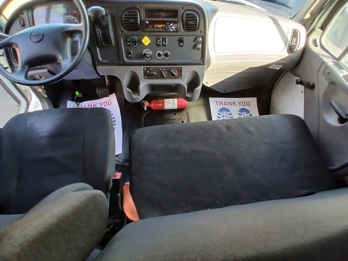 2019 Freightliner/Mercedes M2 106 878580